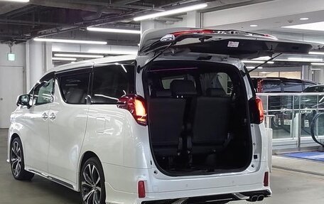 Toyota Alphard III, 2021 год, 3 800 000 рублей, 7 фотография