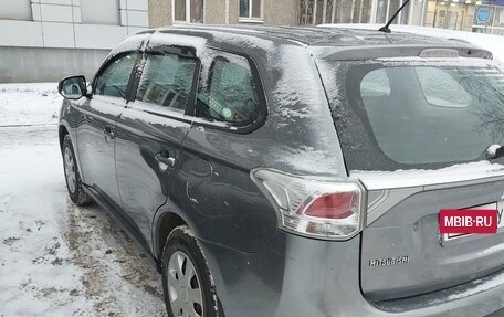 Mitsubishi Outlander III рестайлинг 3, 2013 год, 1 219 000 рублей, 5 фотография