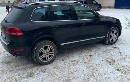 Volkswagen Touareg III, 2011 год, 2 400 000 рублей, 4 фотография