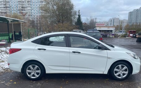 Hyundai Solaris II рестайлинг, 2013 год, 680 000 рублей, 4 фотография