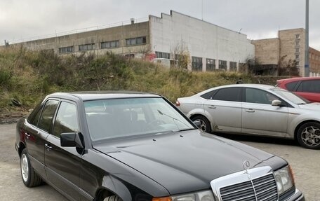 Mercedes-Benz W124, 1989 год, 370 000 рублей, 1 фотография