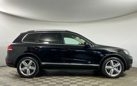 Volkswagen Touareg III, 2011 год, 2 099 000 рублей, 4 фотография