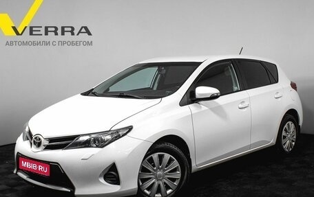 Toyota Auris II, 2013 год, 1 300 000 рублей, 1 фотография