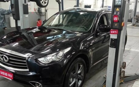 Infiniti QX70, 2013 год, 1 778 000 рублей, 1 фотография