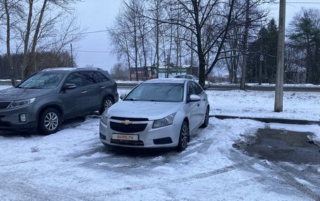 Chevrolet Cruze II, 2010 год, 800 000 рублей, 2 фотография