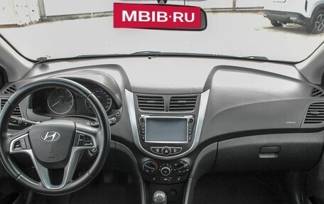 Hyundai Solaris II рестайлинг, 2012 год, 994 000 рублей, 7 фотография