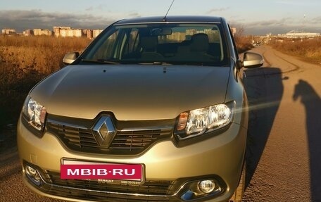 Renault Logan II, 2016 год, 1 000 000 рублей, 6 фотография