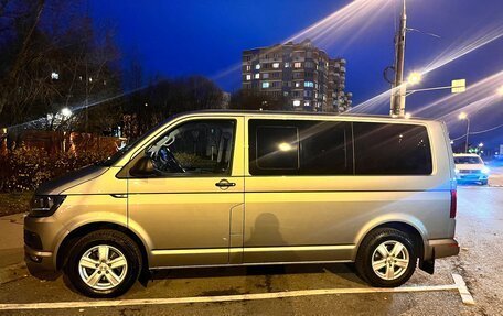 Volkswagen Multivan T6 рестайлинг, 2016 год, 3 590 000 рублей, 4 фотография