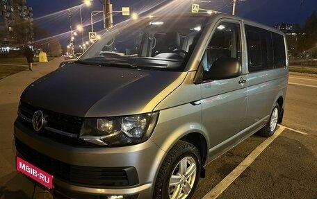 Volkswagen Multivan T6 рестайлинг, 2016 год, 3 590 000 рублей, 3 фотография