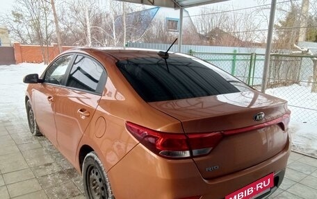 KIA Rio IV, 2018 год, 1 525 000 рублей, 3 фотография