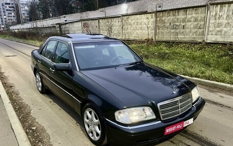 Mercedes-Benz C-Класс, 1996 год, 550 000 рублей, 3 фотография