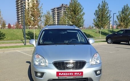 KIA Carens III (RP), 2011 год, 1 065 000 рублей, 2 фотография