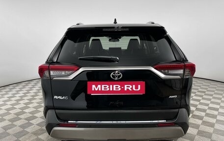 Toyota RAV4, 2024 год, 6 890 000 рублей, 5 фотография