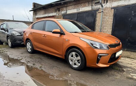 KIA Rio IV, 2018 год, 1 590 000 рублей, 1 фотография