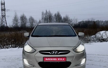 Hyundai Solaris II рестайлинг, 2012 год, 820 000 рублей, 1 фотография