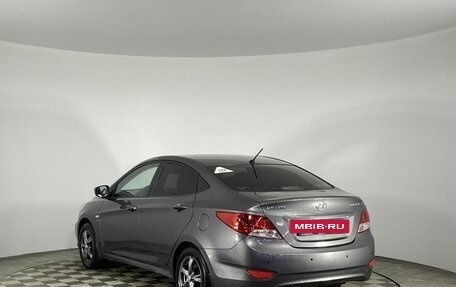 Hyundai Solaris II рестайлинг, 2011 год, 830 000 рублей, 6 фотография