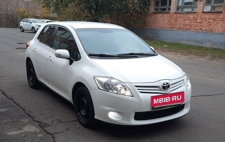 Toyota Auris II, 2011 год, 940 000 рублей, 10 фотография