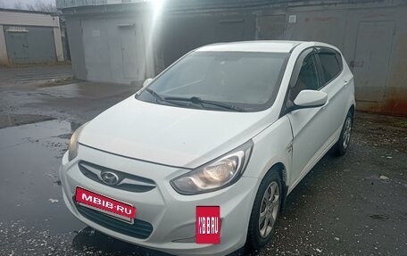 Hyundai Solaris II рестайлинг, 2011 год, 600 000 рублей, 4 фотография