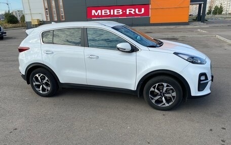 KIA Sportage IV рестайлинг, 2020 год, 2 700 000 рублей, 2 фотография