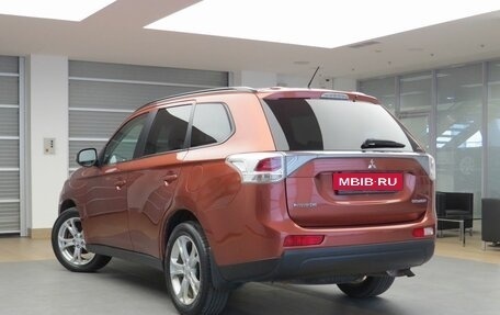 Mitsubishi Outlander III рестайлинг 3, 2012 год, 1 790 000 рублей, 4 фотография