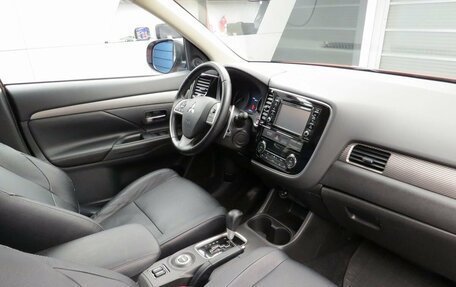 Mitsubishi Outlander III рестайлинг 3, 2012 год, 1 790 000 рублей, 5 фотография