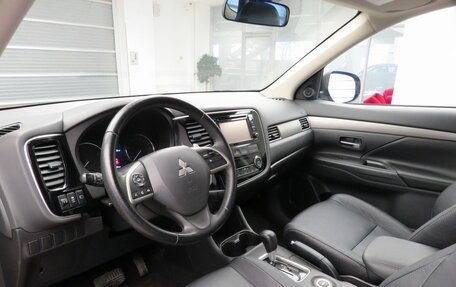 Mitsubishi Outlander III рестайлинг 3, 2012 год, 1 790 000 рублей, 7 фотография