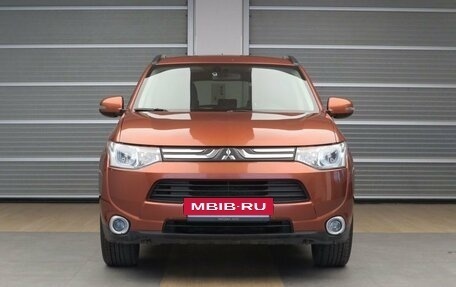 Mitsubishi Outlander III рестайлинг 3, 2012 год, 1 790 000 рублей, 22 фотография