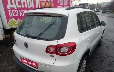 Volkswagen Tiguan I, 2010 год, 650 000 рублей, 2 фотография