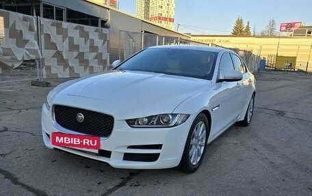 Jaguar XE I рестайлинг, 2015 год, 1 670 000 рублей, 3 фотография