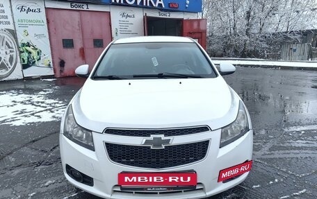 Chevrolet Cruze II, 2011 год, 750 000 рублей, 2 фотография