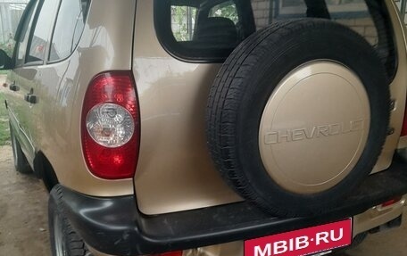 Chevrolet Niva I рестайлинг, 2004 год, 465 000 рублей, 3 фотография