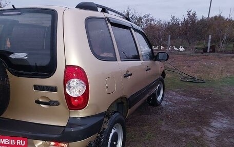 Chevrolet Niva I рестайлинг, 2004 год, 465 000 рублей, 13 фотография