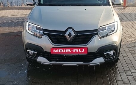 Renault Sandero II рестайлинг, 2019 год, 1 300 000 рублей, 4 фотография