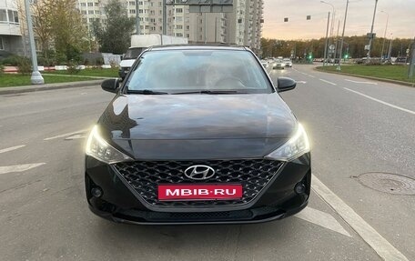 Hyundai Solaris II рестайлинг, 2021 год, 1 630 000 рублей, 1 фотография