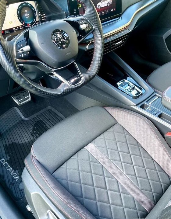 Skoda Octavia RS, 2023 год, 2 350 000 рублей, 28 фотография