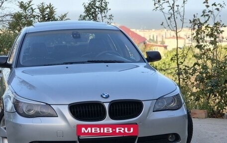 BMW 5 серия, 2004 год, 1 050 000 рублей, 7 фотография