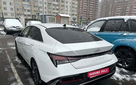 Hyundai Elantra, 2023 год, 2 430 000 рублей, 3 фотография