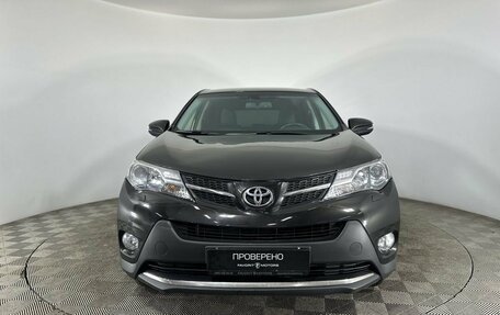 Toyota RAV4, 2015 год, 1 800 000 рублей, 2 фотография