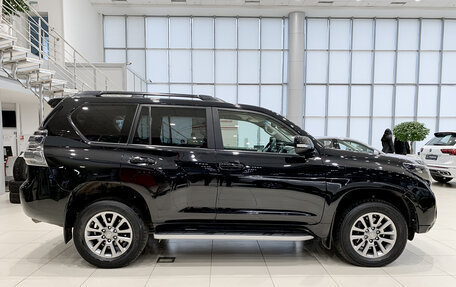 Toyota Land Cruiser Prado 150 рестайлинг 2, 2017 год, 4 550 000 рублей, 4 фотография