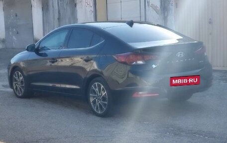 Hyundai Elantra VI рестайлинг, 2019 год, 2 350 000 рублей, 6 фотография