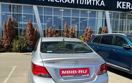 Hyundai Solaris II рестайлинг, 2015 год, 1 100 000 рублей, 6 фотография