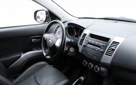 Mitsubishi Outlander III рестайлинг 3, 2011 год, 1 349 000 рублей, 11 фотография