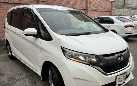 Honda Freed II, 2019 год, 1 850 000 рублей, 2 фотография