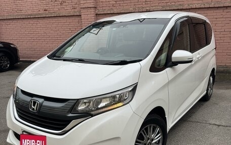 Honda Freed II, 2019 год, 1 850 000 рублей, 3 фотография