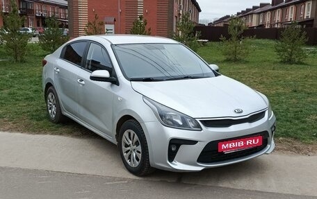 KIA Rio IV, 2017 год, 860 000 рублей, 2 фотография