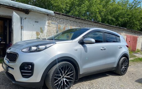 KIA Sportage IV рестайлинг, 2018 год, 1 960 000 рублей, 3 фотография