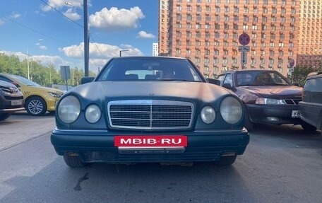 Mercedes-Benz E-Класс, 1999 год, 290 000 рублей, 2 фотография