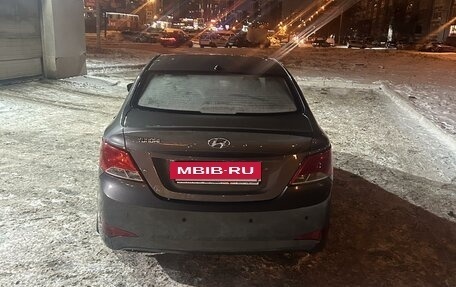 Hyundai Solaris II рестайлинг, 2015 год, 750 000 рублей, 4 фотография