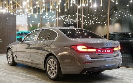 BMW 5 серия, 2022 год, 5 300 000 рублей, 4 фотография