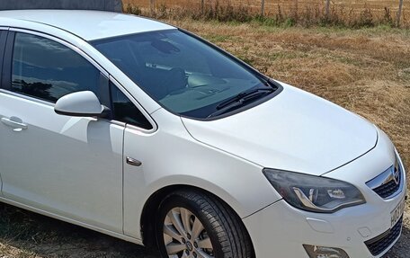 Opel Astra J, 2011 год, 920 000 рублей, 4 фотография